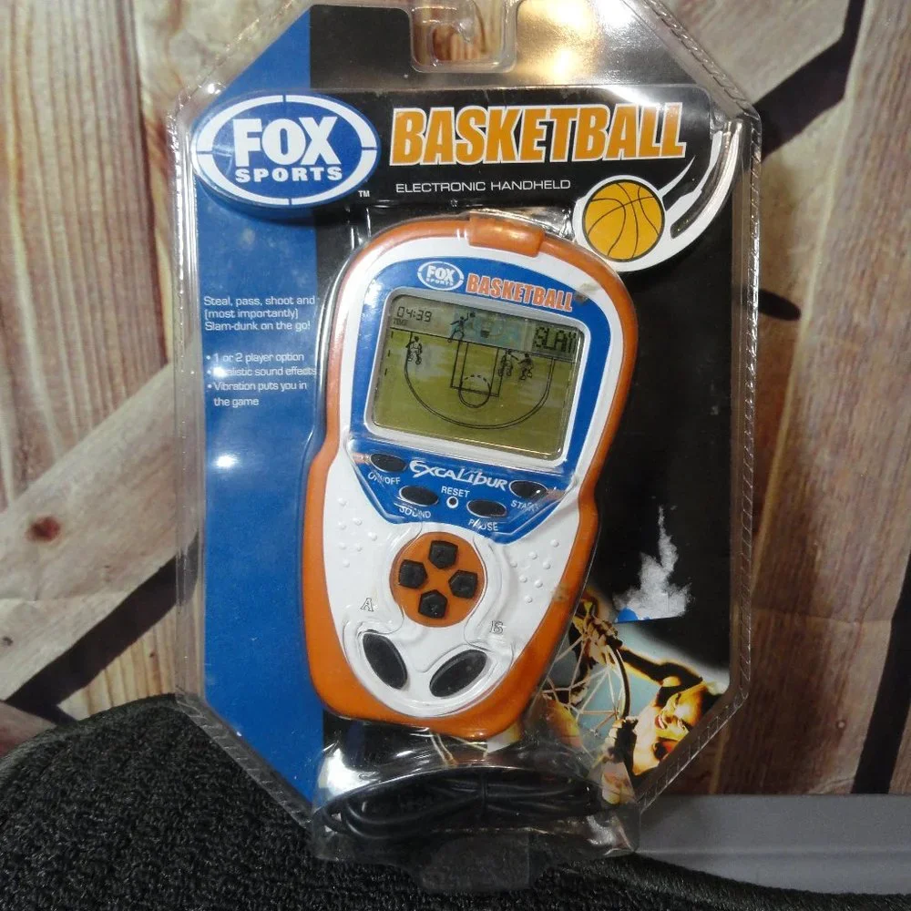 Fox sports Basketball Hand Held electronic Game~NEW~Vibrationsz~sound~